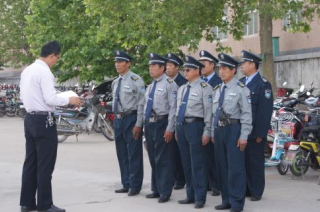 襄陽(yáng)保安公司員工日常?。。?>
                                </a>
                            </div>
                            <div   id=