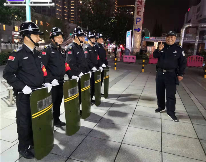 不忘初心勇?lián)?dāng)、牢記使命保平安